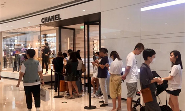 时尚新闻 / 2020-09-14独家数据 | 有人欢喜有人愁，全球55家奢侈时