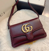 买了三年的古驰包包包回收能卖多少钱