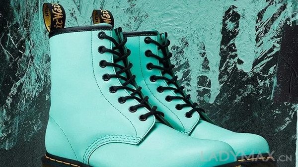 早报 | 佐丹奴上半年收入大跌逾44%；上海晶品或以8.6亿美元被收购