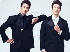 美妆行业 / 2014-06-17锦荣上海电影节红毯亮相“逆重”发型引领高冷风潮