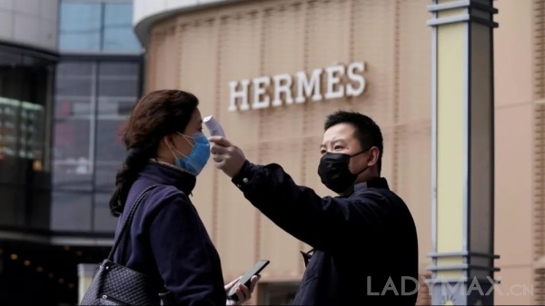 爱马仕第二季度收入大跌41%，口红销售令人失望