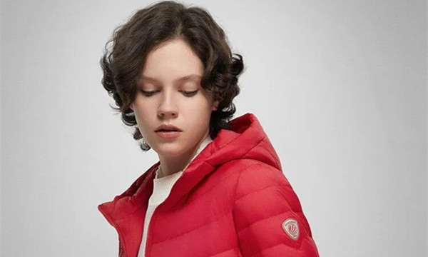 时尚新闻 / 2020-06-24早报 | 波司登去年利润大涨近23%；施华洛世