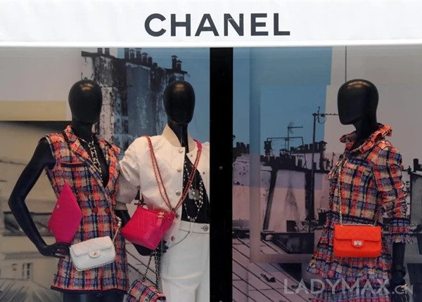 早报 | Chanel公布去年业绩数据;传Supreme进军中国市场 早报 | Chanel公布去年业绩数据;传Supreme进军中国市场