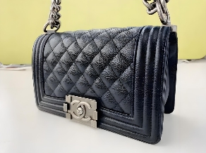 支持回收香奈儿包包的店在哪