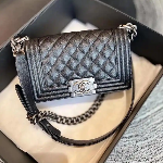 香奈儿boy包包回收价格是多少