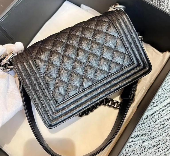 香奈儿boy包包回收价格是多少(图3)