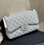 香奈儿CF包包为什么如此受追捧？回收价是多少(图2)