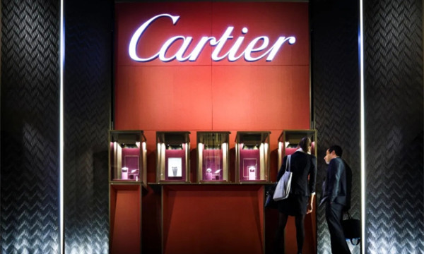 时尚新闻 / 2020-05-19卡地亚母公司全面站台马云