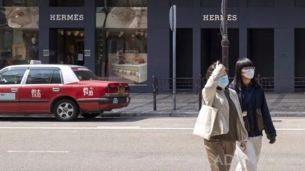 早报 | GAP将停发8万员工工资；全国首例假冒LV等箱包原材料案告破