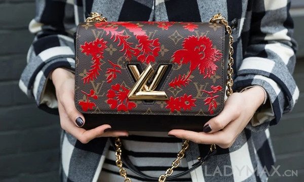 早报 | LV Twist手袋涉嫌侵权；Furla或寻求出售