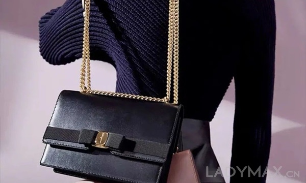 早报 | 日本服装行业或现涨价潮；2022秋冬上海时装周延期