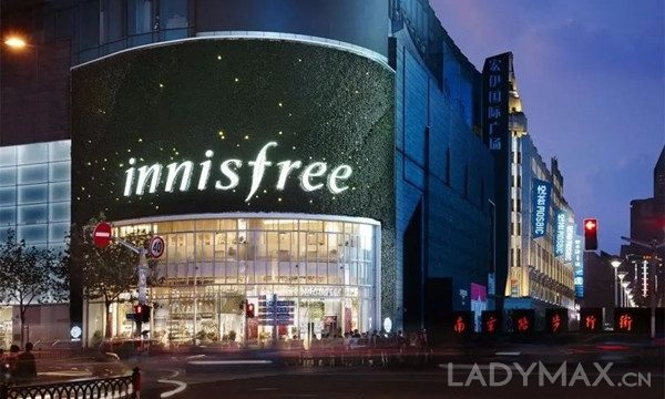 早报 | 悦诗风吟中国门店数将缩减至140家；周大福预计今年将净增1000家店